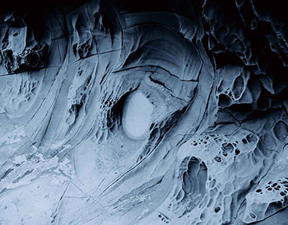 Миллионы долларов в воздух: Герани уничтожили две нефтебазы на Украине